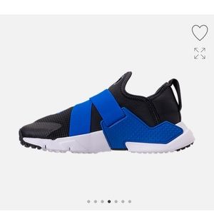 Boys Nike huarache